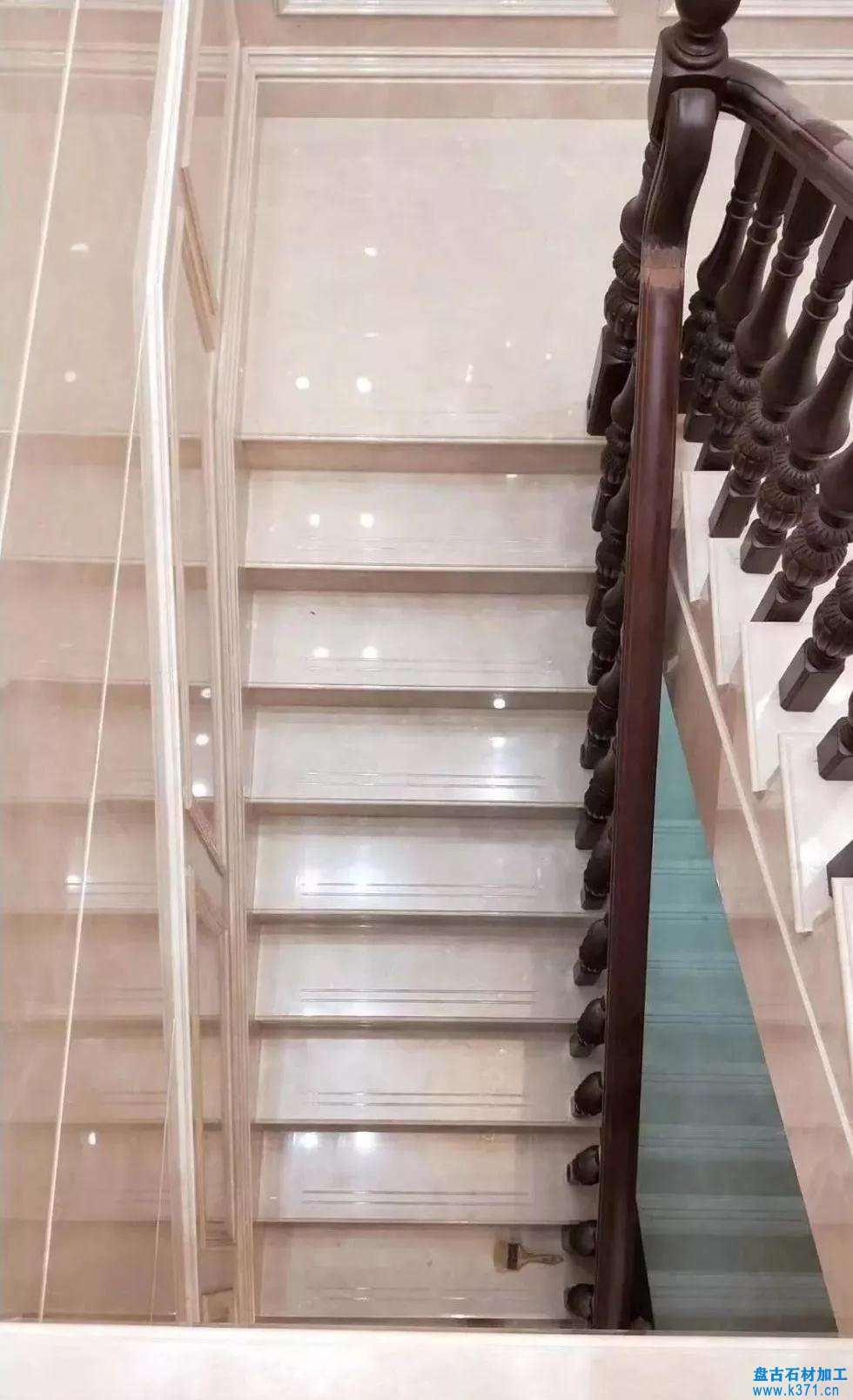 關于樓梯大理石側墻板造型方案的基本畫法